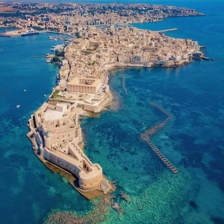 公寓 Donna Concetta A Due Passi Da Ortigia